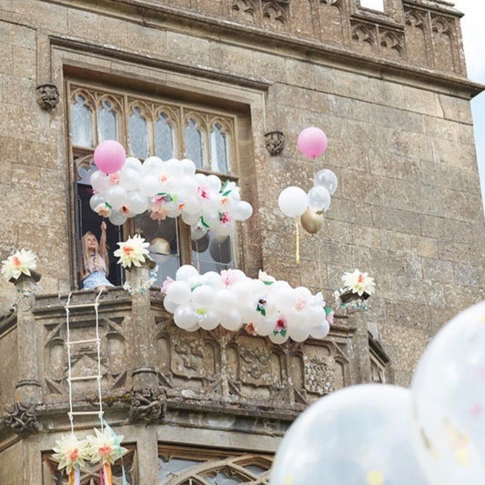 Deco anniversaire fille princesse Meri Meri : arches de ballons à fleurs