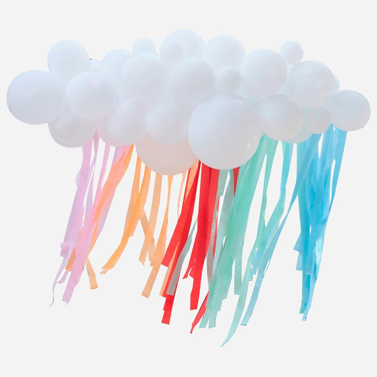 Nuage de ballons et crépon arc en ciel : deco baby shower, anniversaire bébé