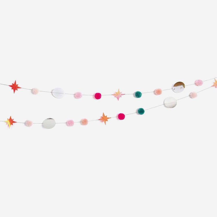 Guirlande de pompons et d'étoiles décoration fête anniversaire My Little Day