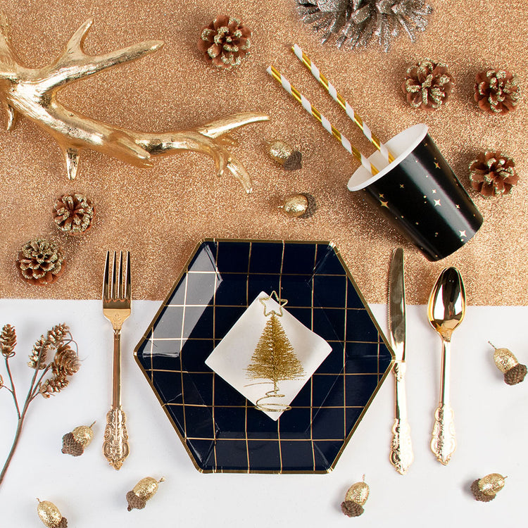 Comment dresser une table de Noël avec chemin de table paillettes rose gold ?