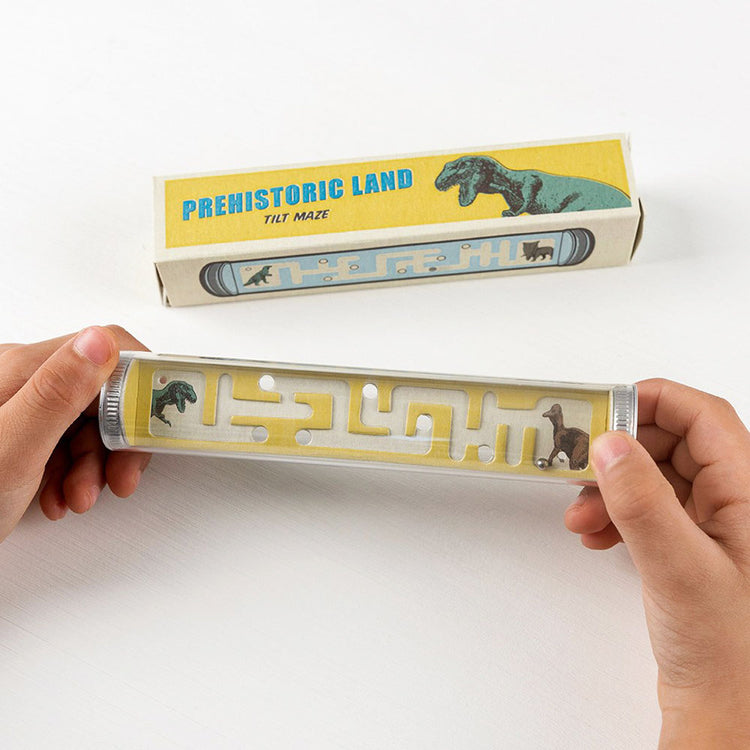 Petit cadeau anniversaire ou pinata garçon : jeu d'adresse labyrinthe dino