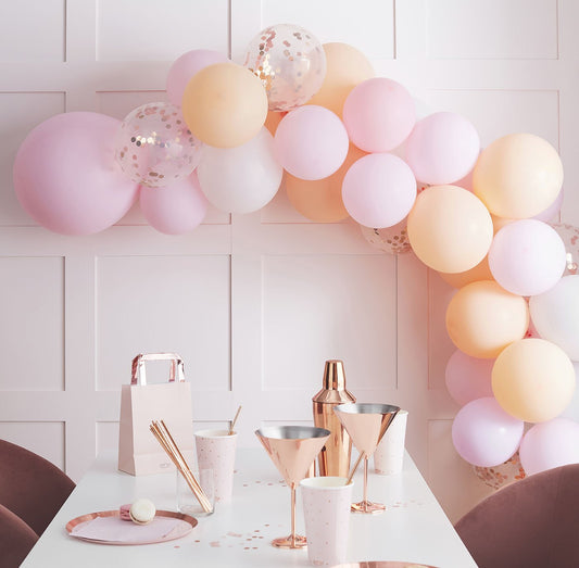 Kit arche de ballons roses pour deco anniversaire ou deco baby shower fille