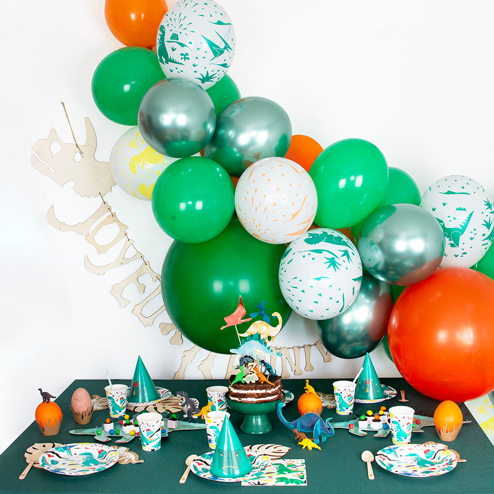 Ensemble de décoration de fête d’anniversaire de dinosaure, ensemble de 92  pièces avec des faveurs de fête sur le thème des dinosaures, y compris des