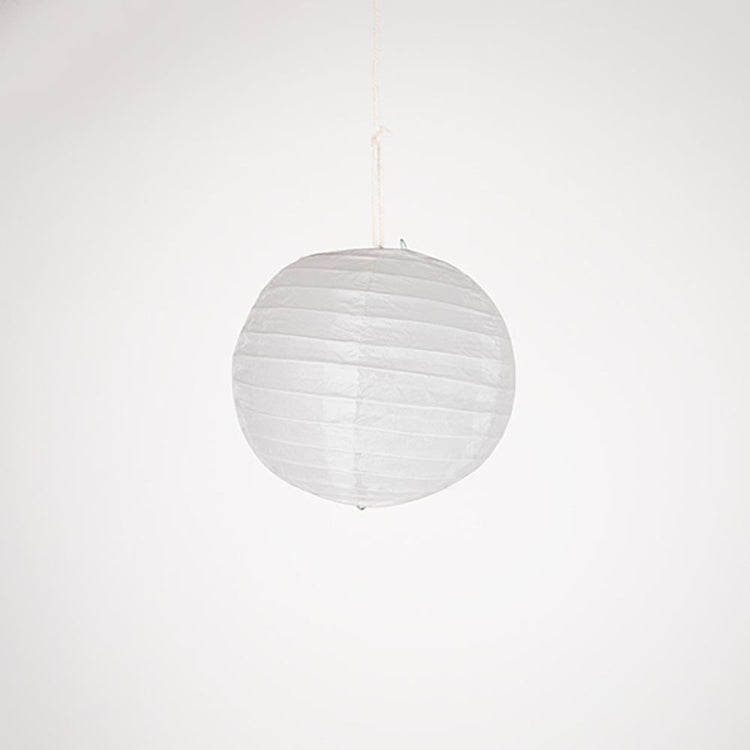 Petite lanterne en papier blanche pour déco mariage guinguette ou anniversaire
