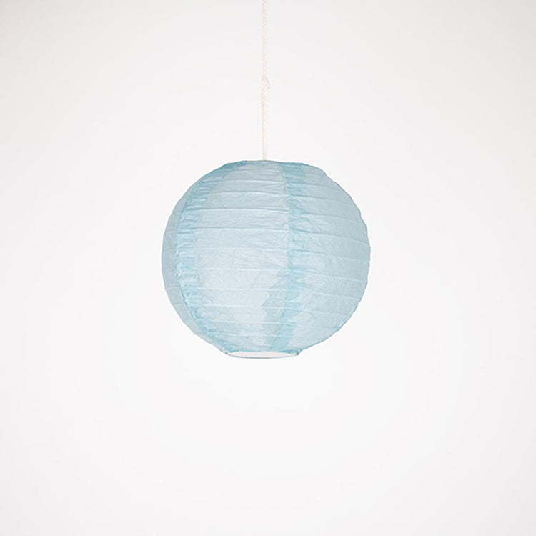 Boule chinoise bleue clair pour déco anniversaire ou baby shower garçon