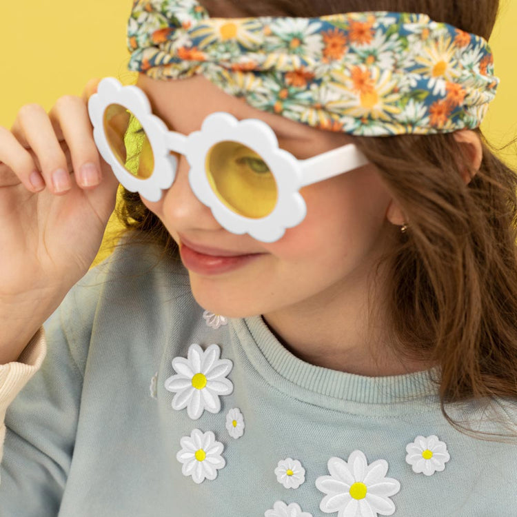 Anniversaire petite fille : déguisement lunettes marguerites