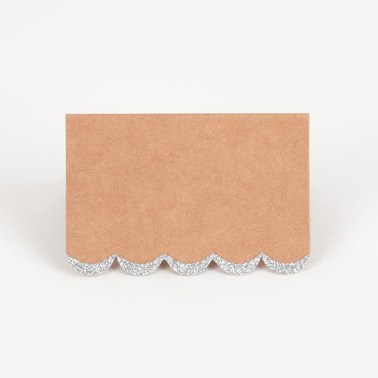 Marque-places kraft avec bordure argentée pour table baptème ou mariage