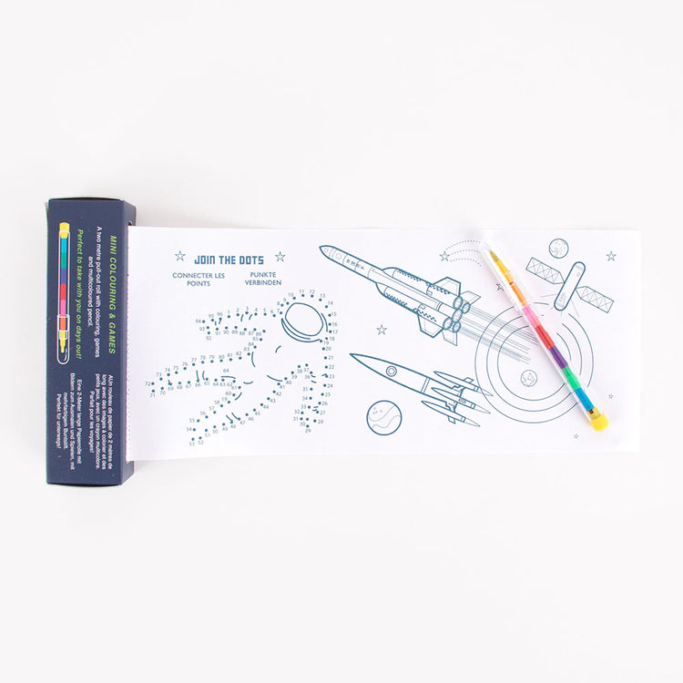 idée cadeau anniversaire : rouleau de jeux et coloriages astro