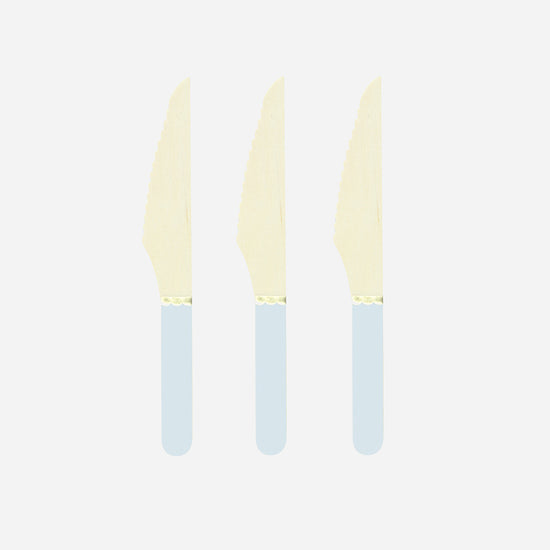 Table de fête : 8 couteaux en bois bleu clair pour votre table de fete