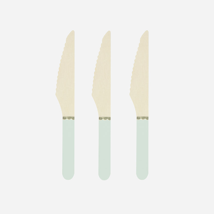 Table de fête : 8 couteaux en bois vert pastel pour votre table de fete