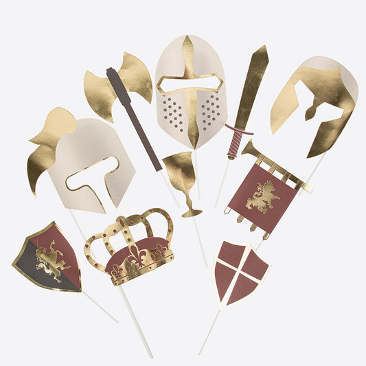 Aniversaire garçon chevalier: un photobooth pour photos souvenirs