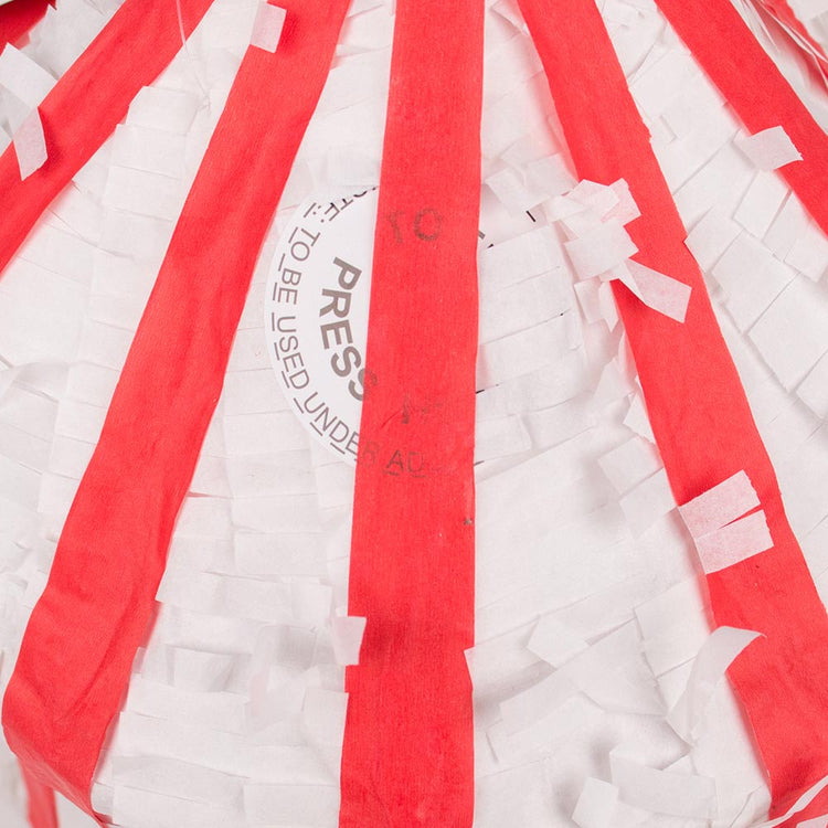 Comment remplir une pinata cirque avec des confettis et bonbons ?