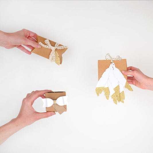Petites pochettes surprises kraft à customiser selon vos envies