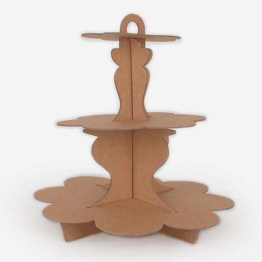 Un présentoir pour disposer tcréations fête d'anniversaire ou mariage