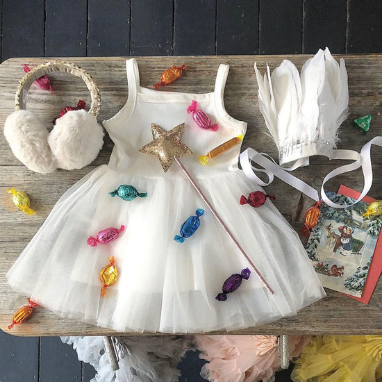 Cadeaux anniversaire fille : robe de princesse blanche en tulle