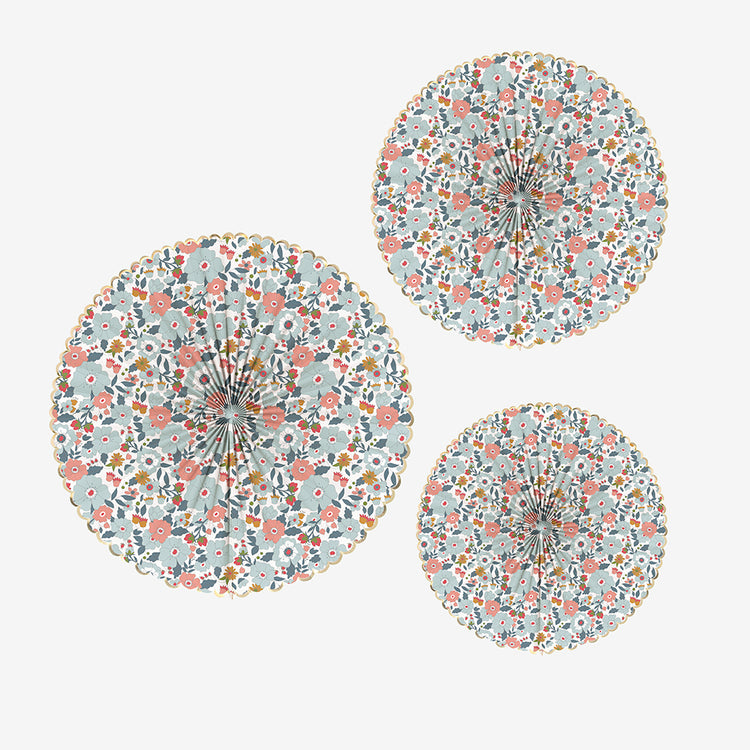 Déco de mariage liberty : 3 rosaces liberty en papier à suspendre