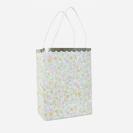 Sacs en papier motif liberty pour cadeaux invités de mariage, baby shower