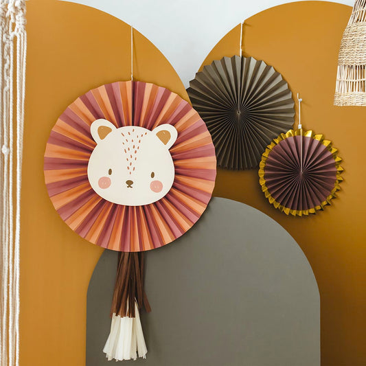 Rosaces en papier lion à suspendre pour decoration anniversaire safari