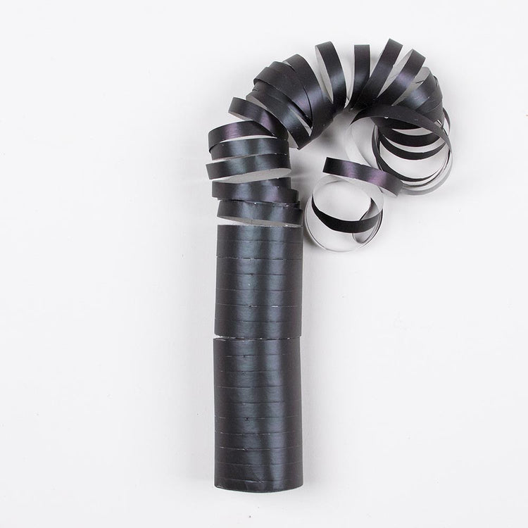 Serpentins noirs parfaits pour toutes les occasions : Halloween ou anniversaire
