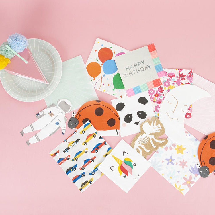 Deco de table pour anniversaire enfant : serviettes avec motif voiture