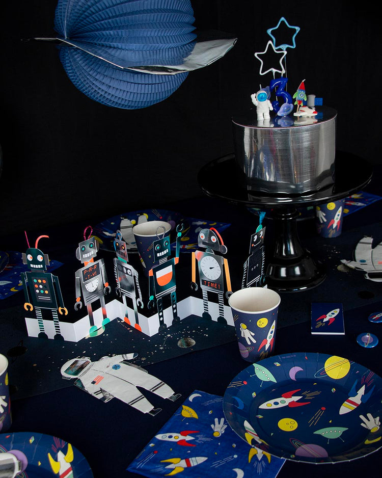 Idée de décoration de table pour un anniversaire astronotaute ou cosmo
