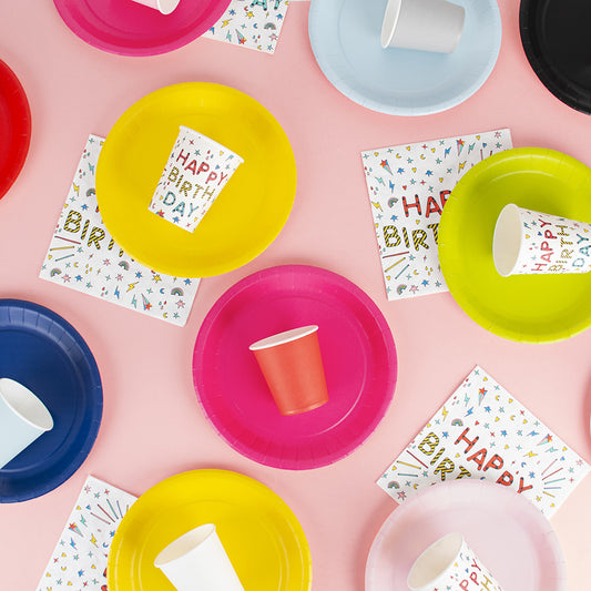 Table anniversaire ecoresponsable avec vaisselle multicolore my little day