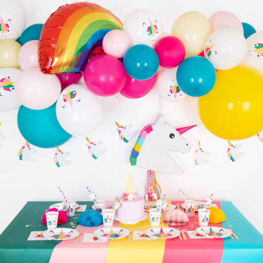Kit anniversaire licorne avec arche de ballons et pinata my little day