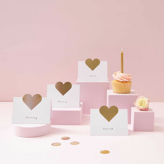 Décoration de table parfaite pour un mariage doré ou une gender reveal