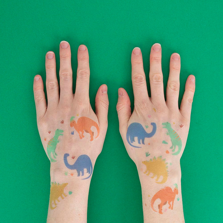 8 tatouages ephemeres dinosaure pour cadeau anniversaire enfant