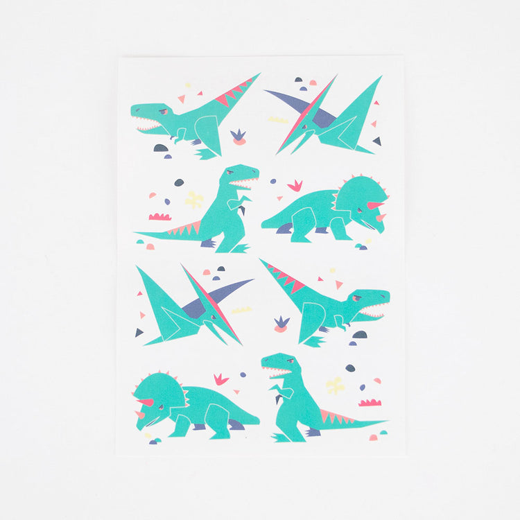 Cadeau pochette surprise anniversaire garçon : planche tatouages dinosaures