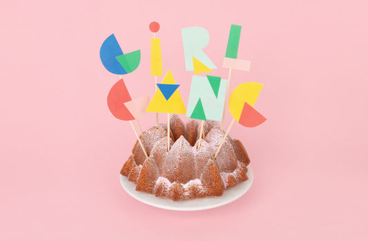 Baby shower idea: girl gang toppers for personalized cake decor