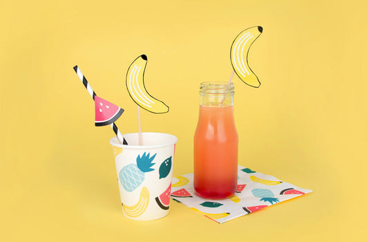 Easy DIY for summer party decoration: banana toppers