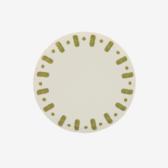 Petites assiettes kaki pour fête nature ou brunch