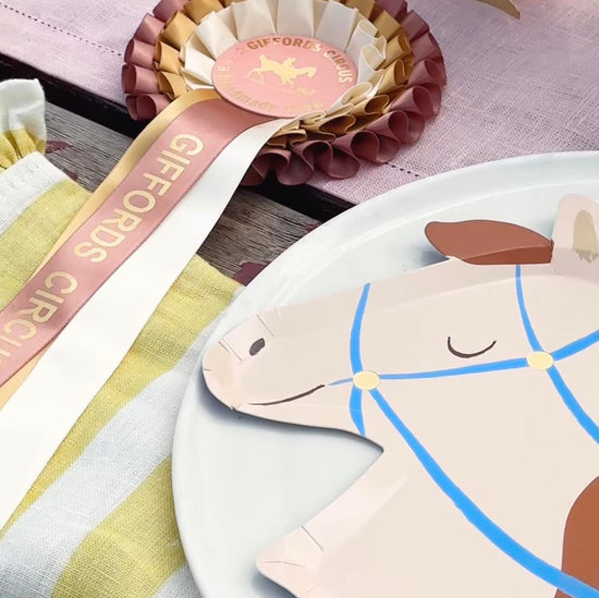 8 assiettes en carton équitation : decoration de table cheval