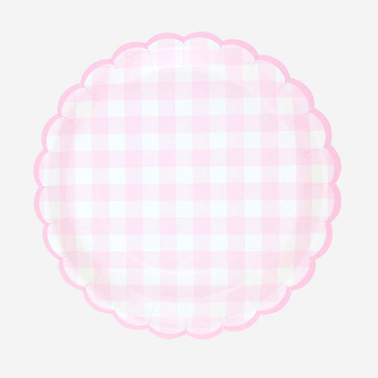 8 assiettes vichy rose pastel pour une table d'anniversaire retro