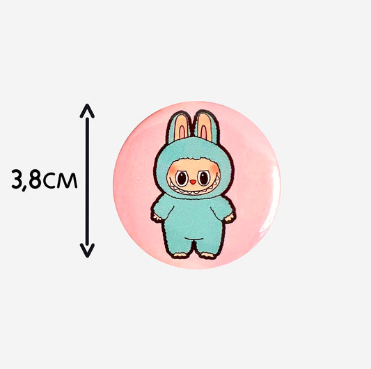 Badge Labubu : idée cadeau pochette surprise ou secret santa