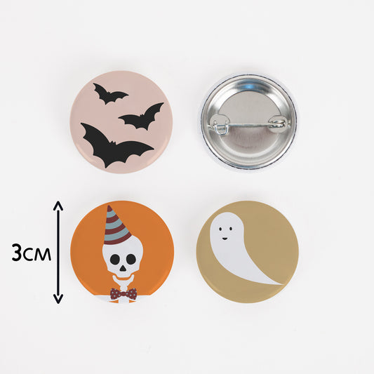 Halloween badge: small original children's birthday gift