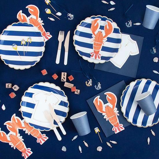 25 serviettes en papier bleu marine : deco de table anniversaire marin