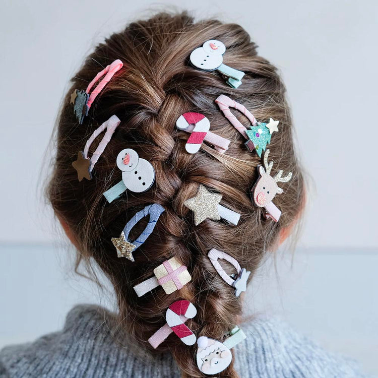 Barrettes Père Noël par lot de 8, l’accessoire parfait pour un Noël festif et coloré