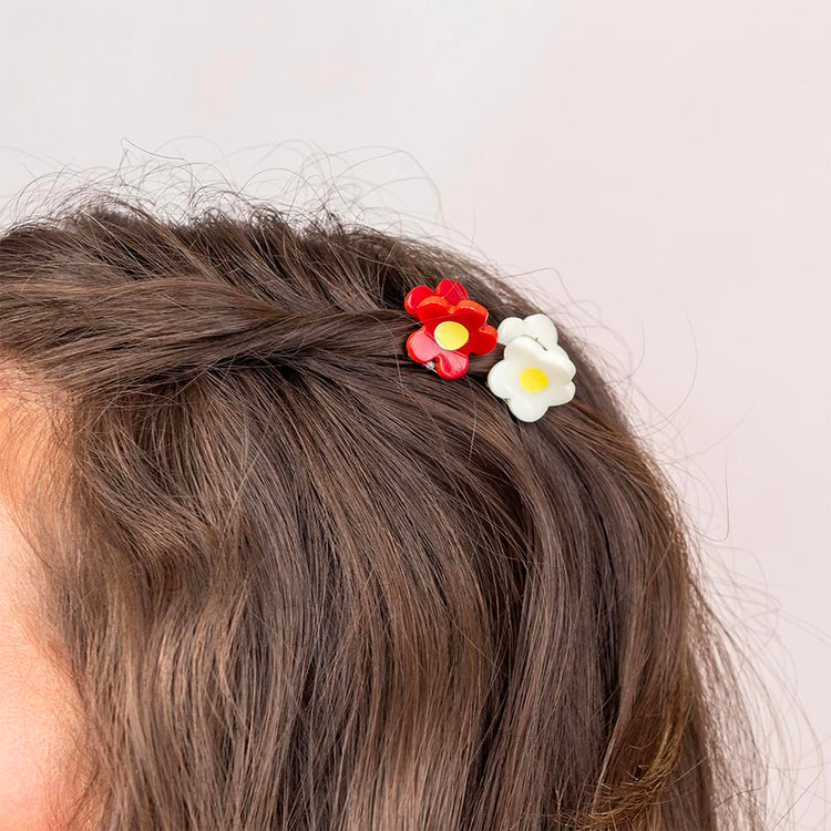Mini pinces à cheveux marguerite : idée cadeau anniversaire fleurs enfant 