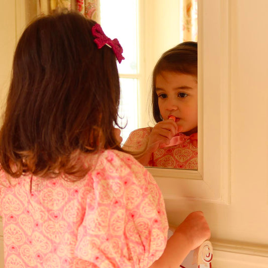 Baumes à lèvres paillettes : idée cadeau de Noël enfant