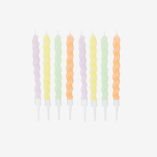 8 bougies anniversaire torsadées pastel : decor gateau original