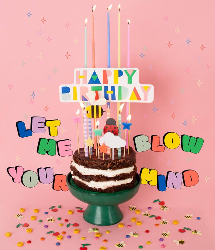 bougies multicolores et toppers Happy Birthday pour décorer votre gateau d'anniversaire