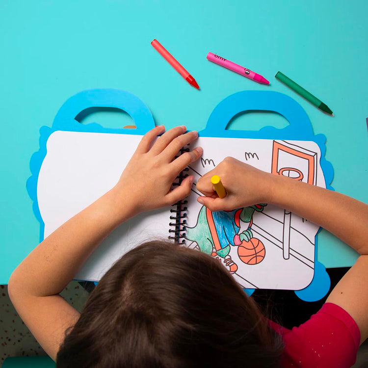 cahier de coloriage et stickers dino stickers décoration anniversaire ambiance fête festive