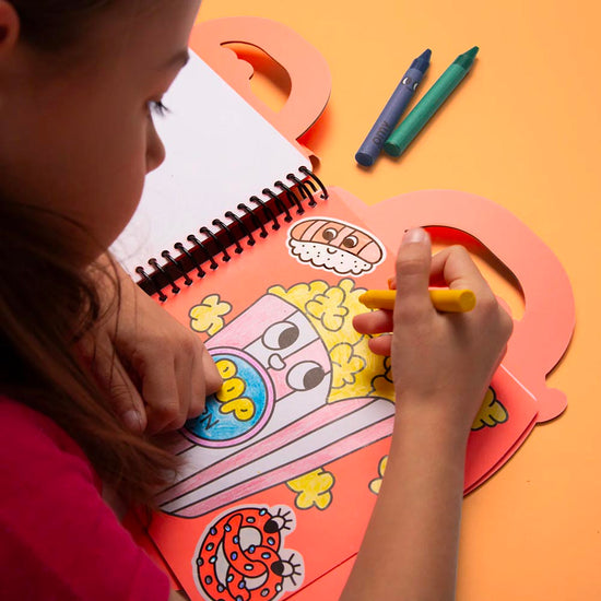 cahier de coloriage et stickers food truck cadeau anniversaire enfant ou cadeau noël