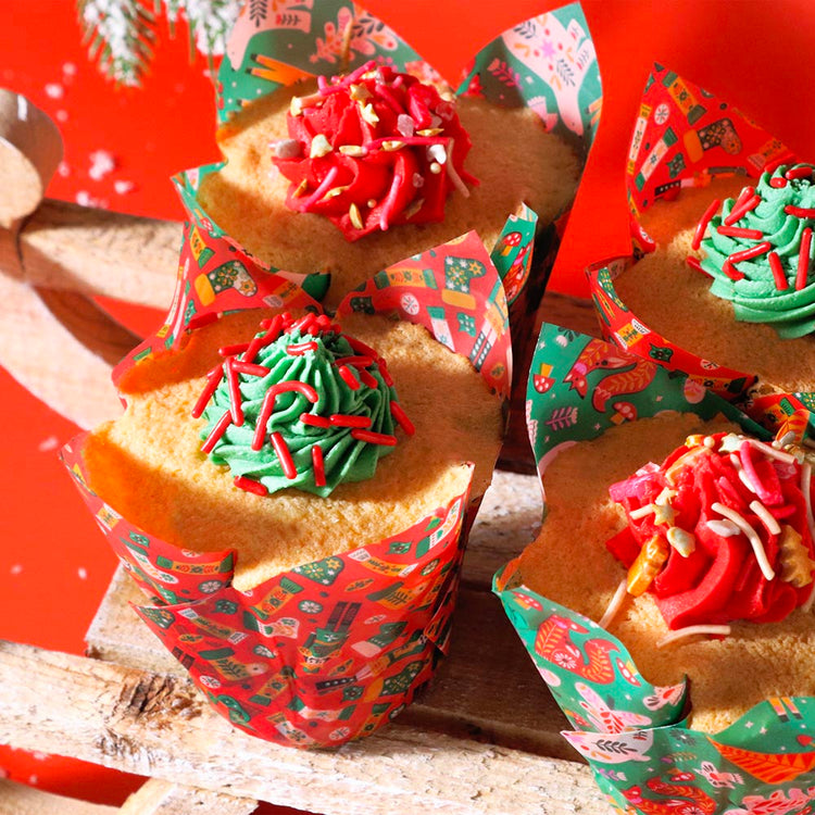 24 Christmas cupcake cases