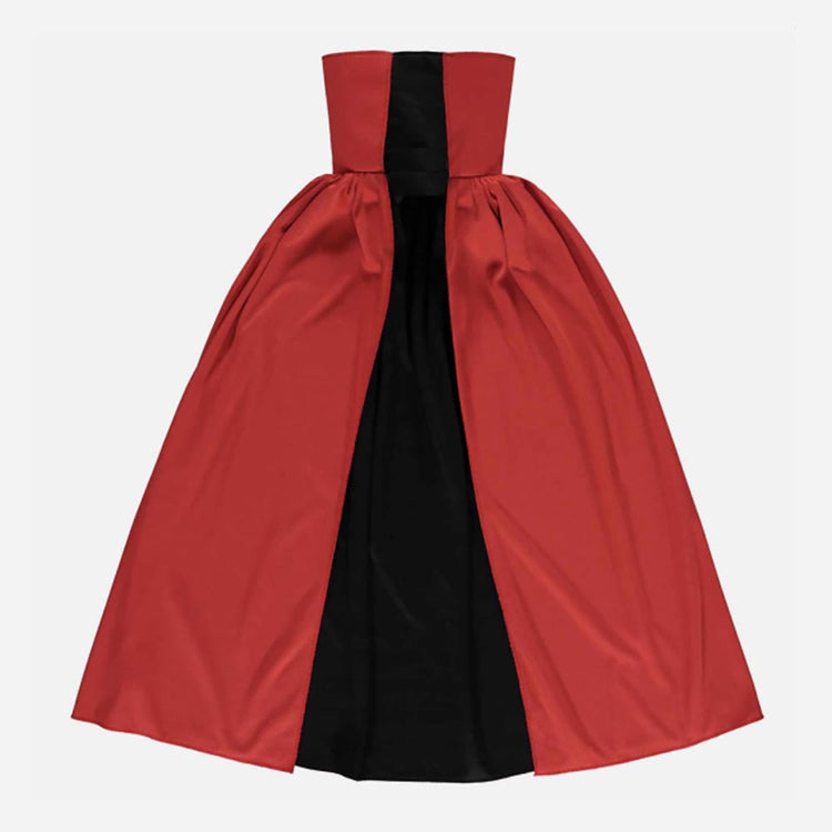 Cape de vampire rouge et noire : idee cadeau anniversaire enfant