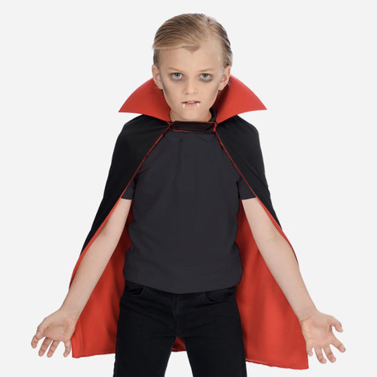 Cape de vampire rouge et noire : deguisement halloween enfant