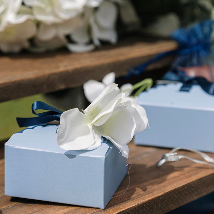 10 contenants bleu orage pour table chic et masculine