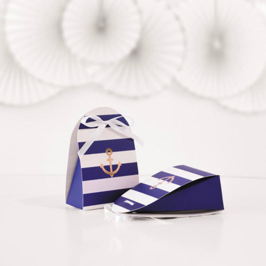 Cadeaux d'invités : petites boîtes à motifs marinière